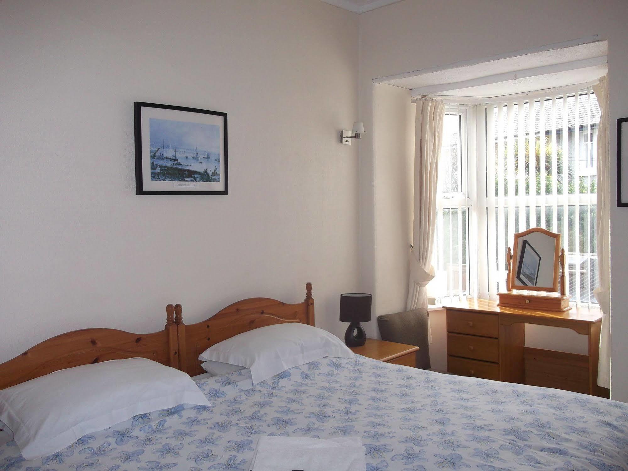 Wavecrest Hotell Holyhead Eksteriør bilde