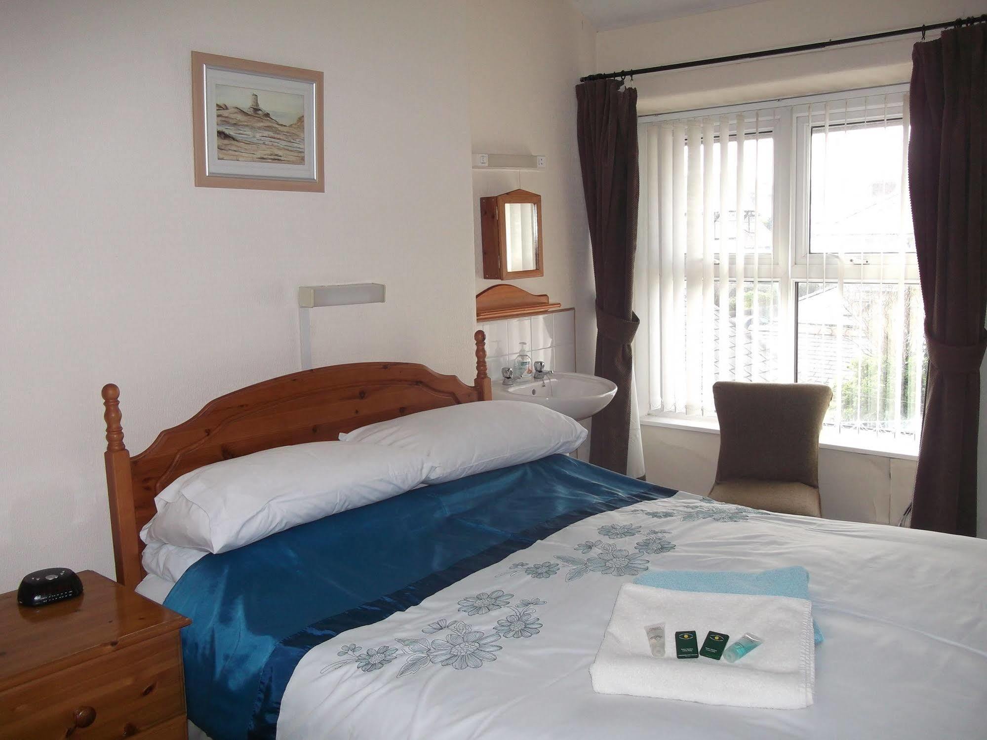 Wavecrest Hotell Holyhead Eksteriør bilde